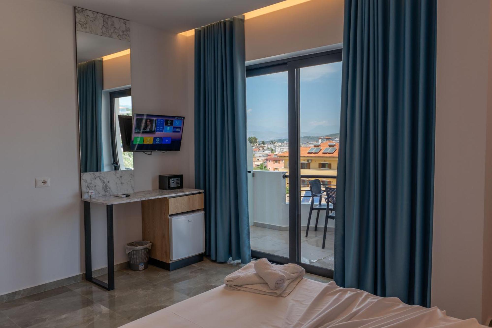 Monel Hotel Ksamil Eksteriør bilde